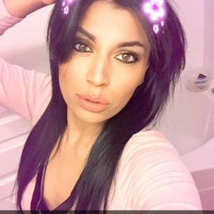 Meet your Posher, Bella